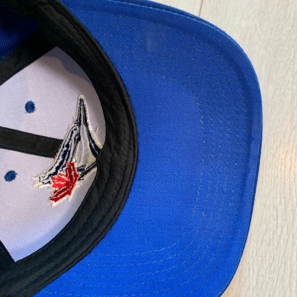 New blue cap - Picture 7 of 8